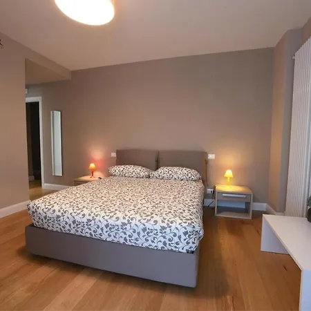 ベッド・アンド・ブレックファスト Piazza Cavour